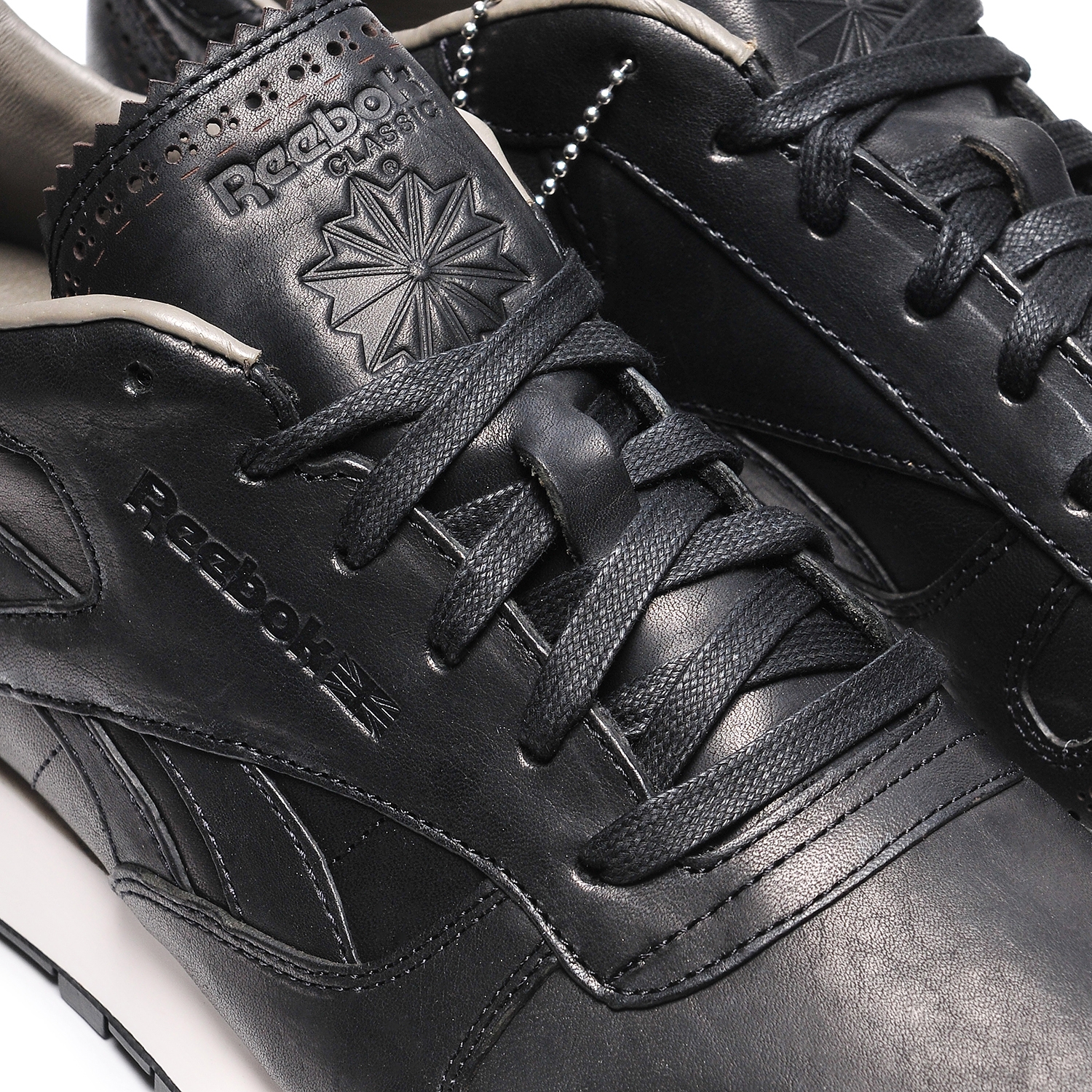 Classic Leather Lux Horween Black/White